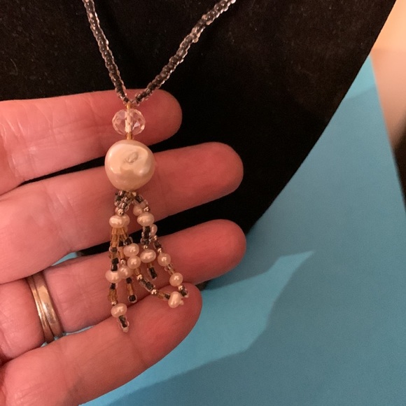 Baroque pearls and crystals accent this beautiful necklace - Picture 3 of 5